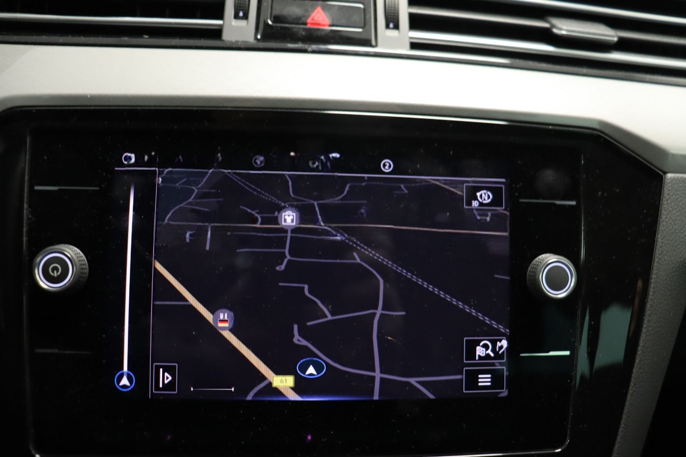 Volkswagen Passat Variant 1.5 TSI DSG Business Navi LED ACC foto 12