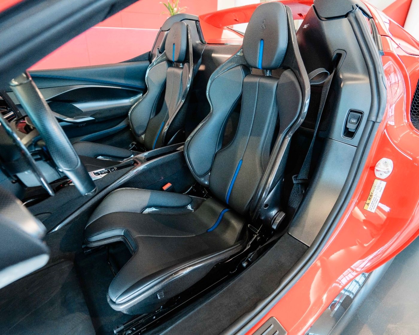 Ferrari 296 GTS Fiorano Paket*Karbon*Apple CarPlay* foto 24