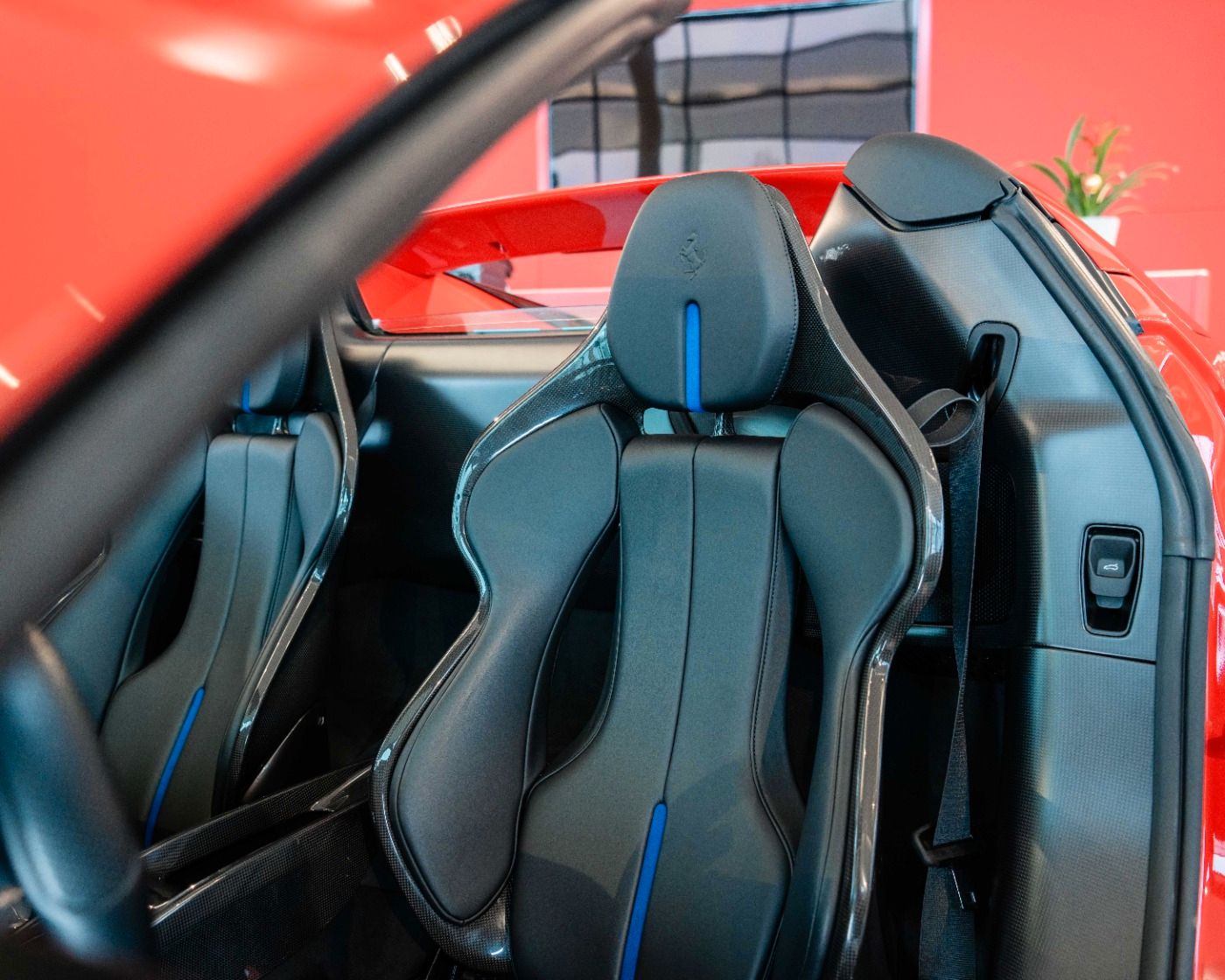 Ferrari 296 GTS Fiorano Paket*Karbon*Apple CarPlay* foto 25