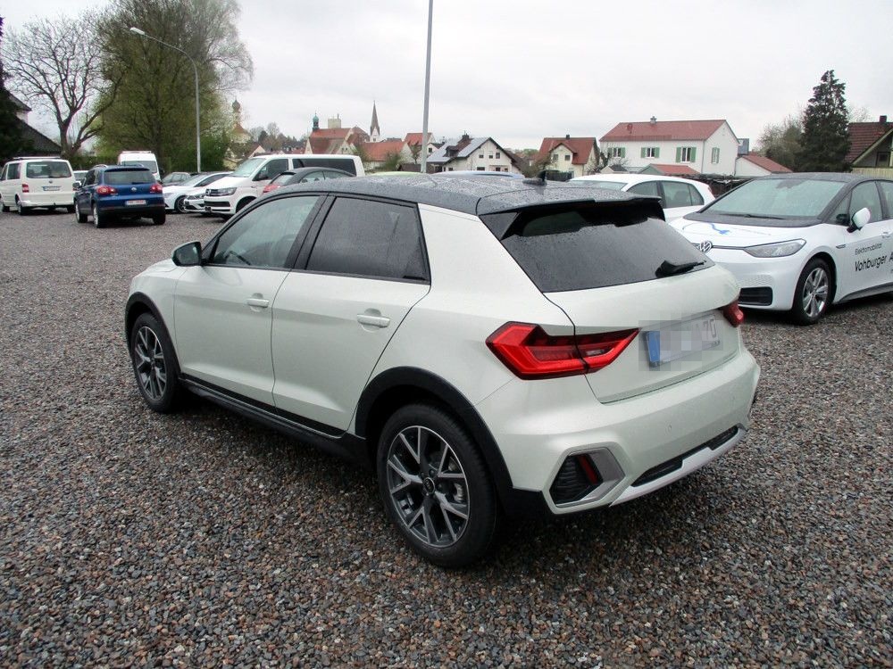 Audi A1 30 TFSI  allstreet, Navi LED foto 6