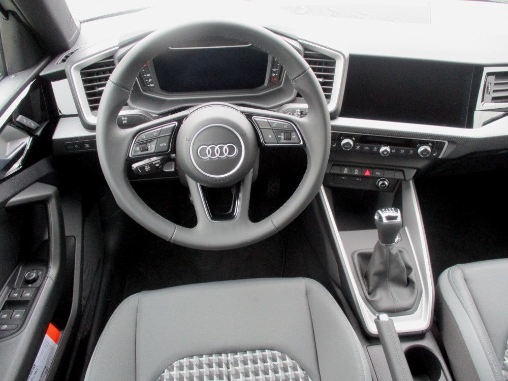 Audi A1 30 TFSI  allstreet, Navi LED foto 8
