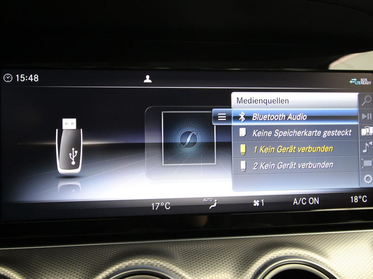 Mercedes-Benz E 220 d Avantgarde NAVI LED KAMERA STANDHEIZUNG foto 16