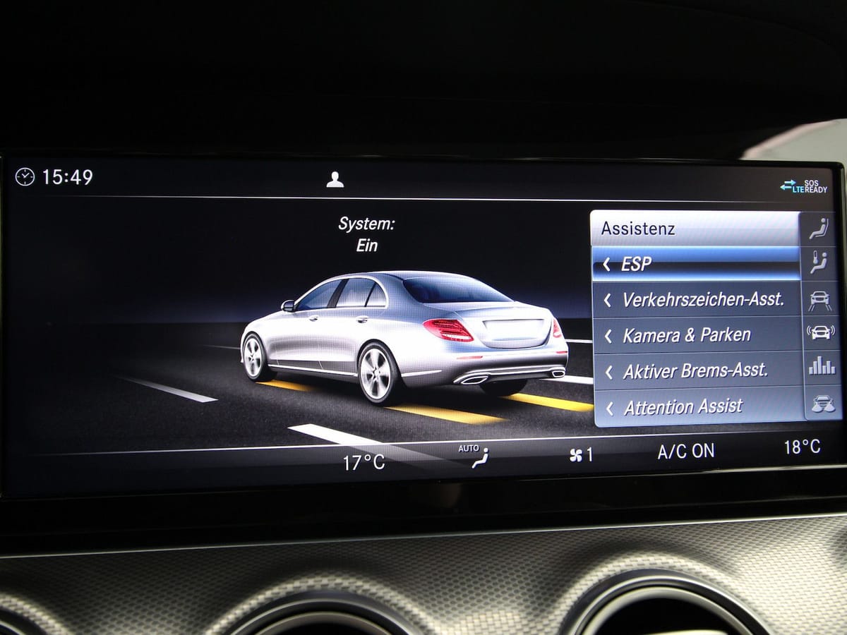 Mercedes-Benz E 220 d Avantgarde NAVI LED KAMERA STANDHEIZUNG foto 19