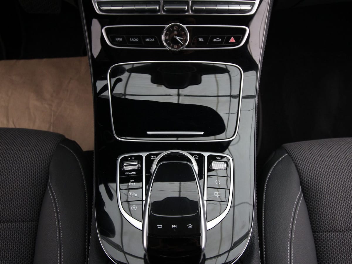 Mercedes-Benz E 220 d Avantgarde NAVI LED KAMERA STANDHEIZUNG foto 21
