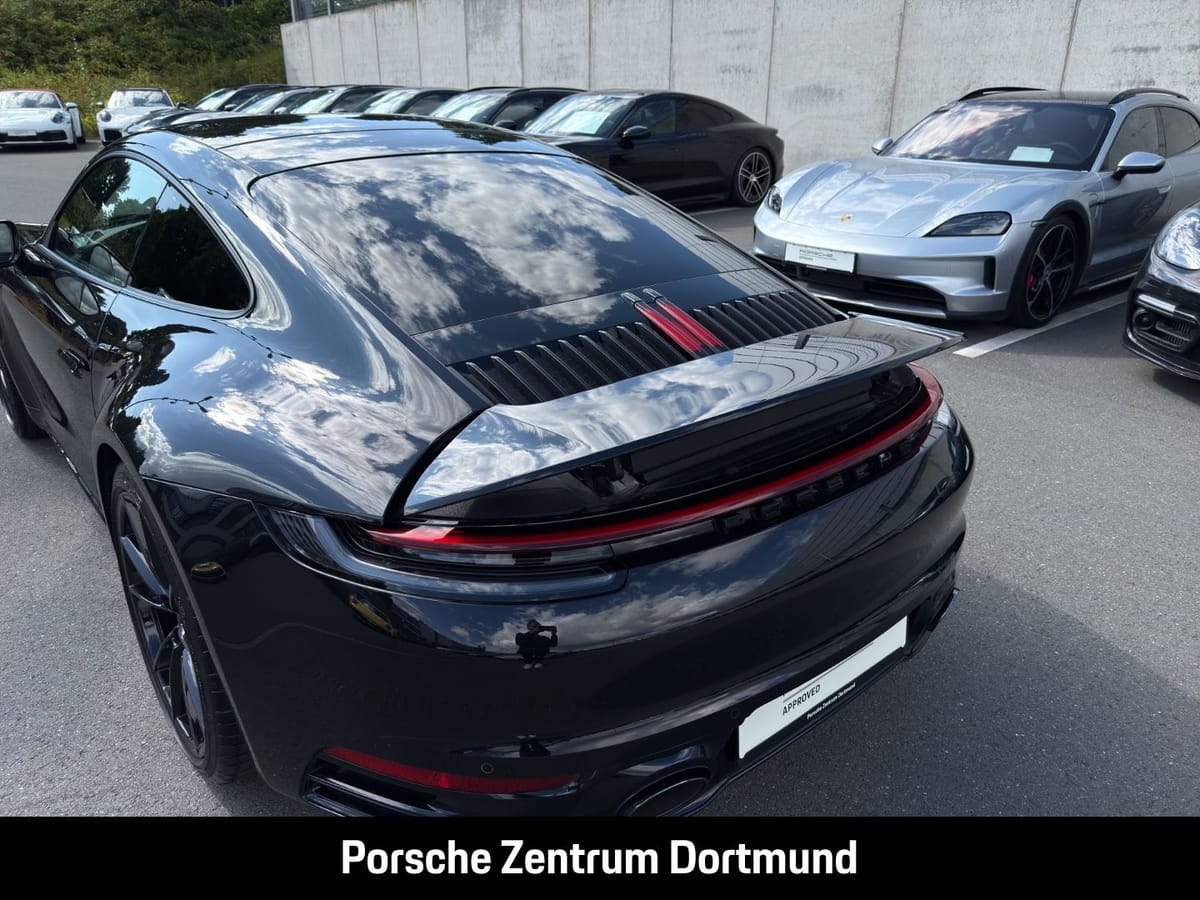 Porsche 992 (911) Carrera foto 11