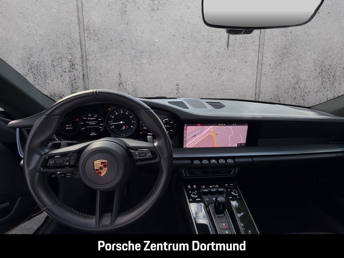 Porsche 992 (911) Carrera foto 12