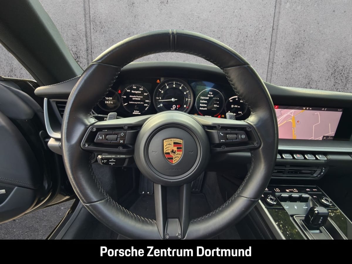 Porsche 992 (911) Carrera foto 14