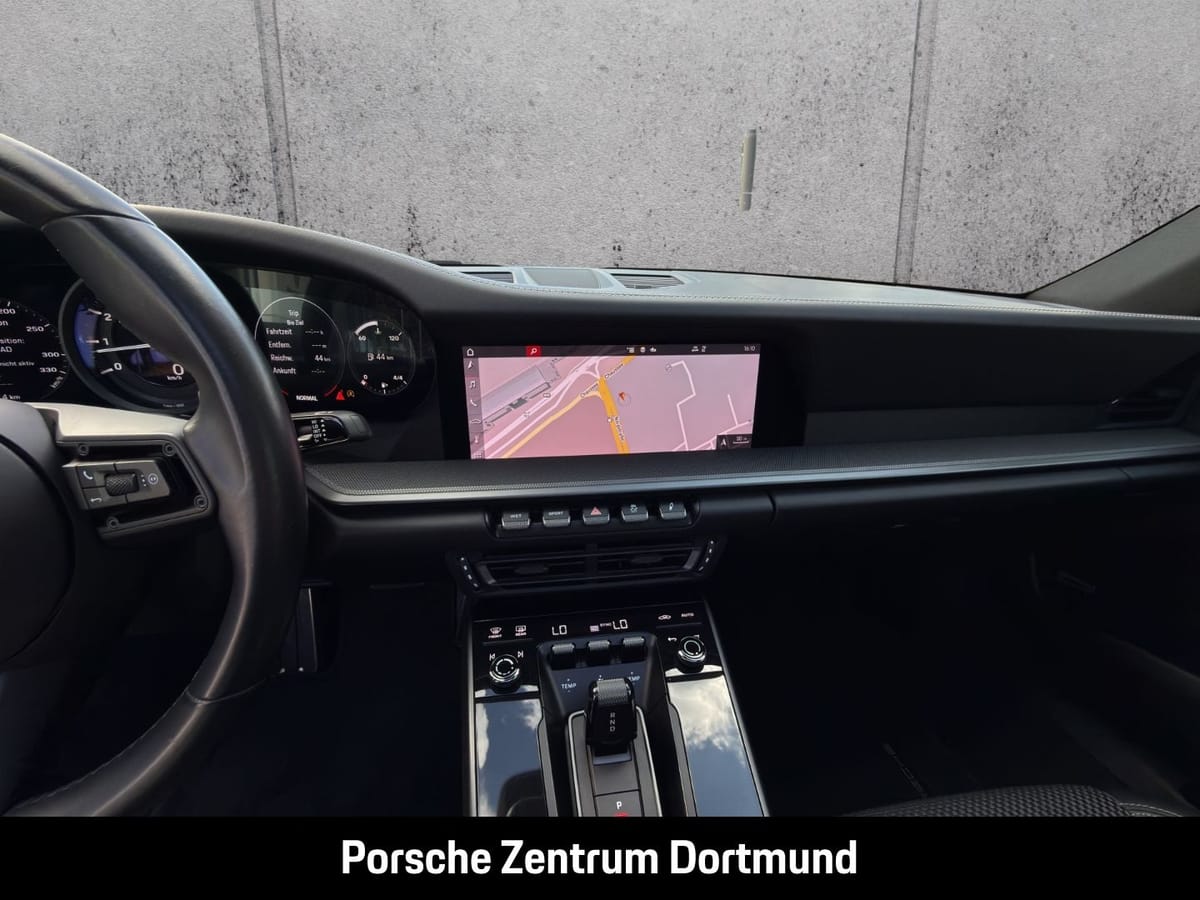 Porsche 992 (911) Carrera foto 19