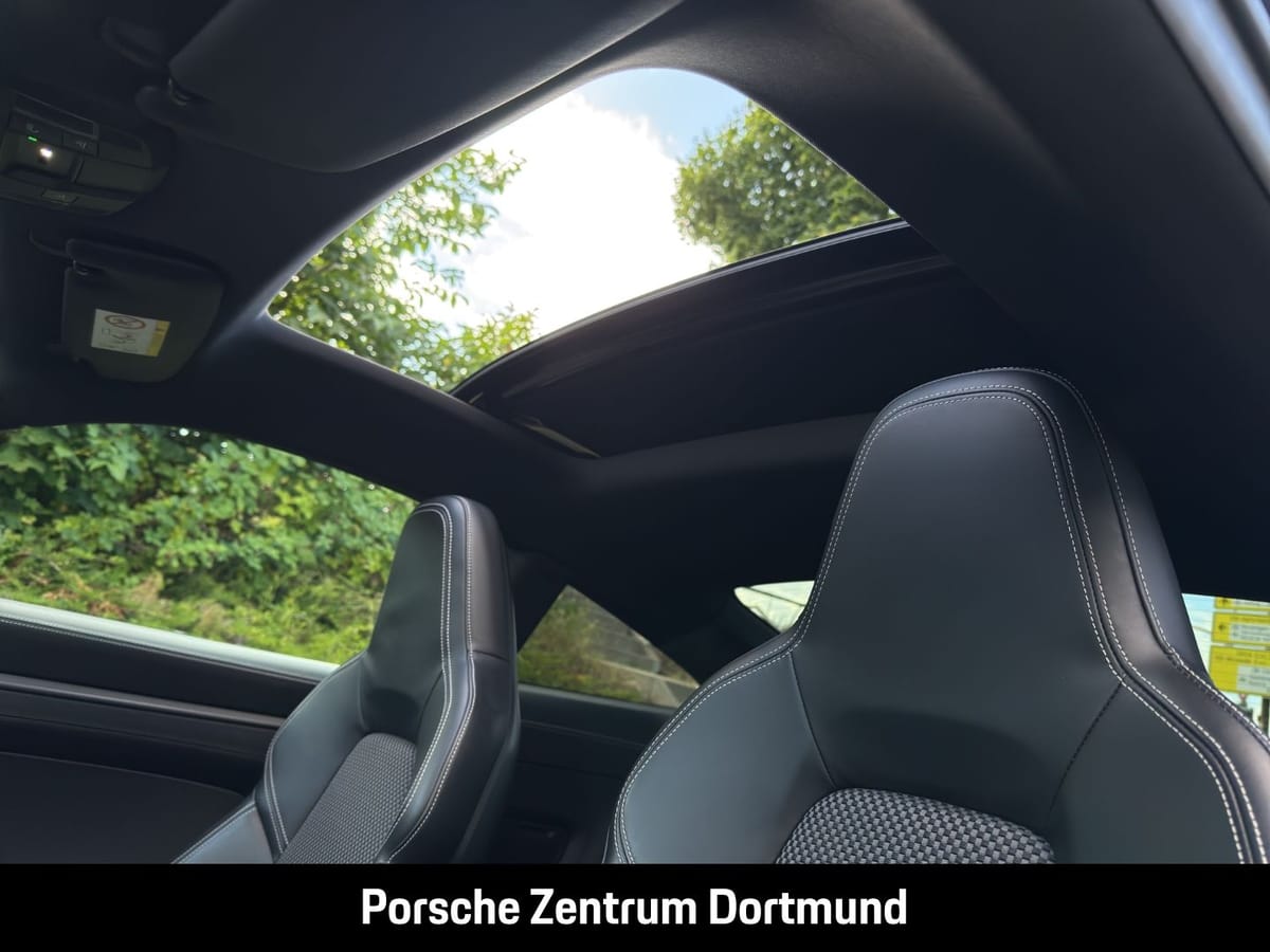 Porsche 992 (911) Carrera foto 25