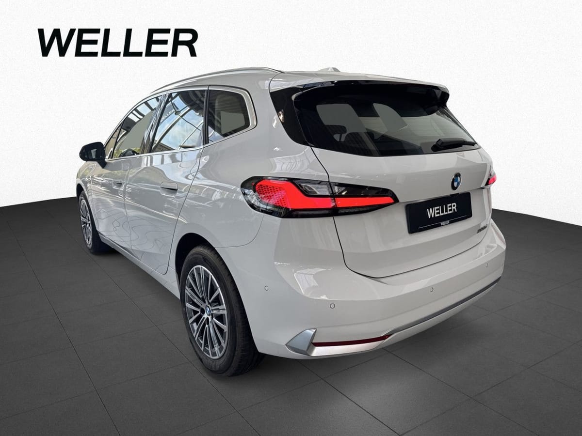 BMW 220d AT Luxury Line AHK Pano,360° HUD H K foto 6