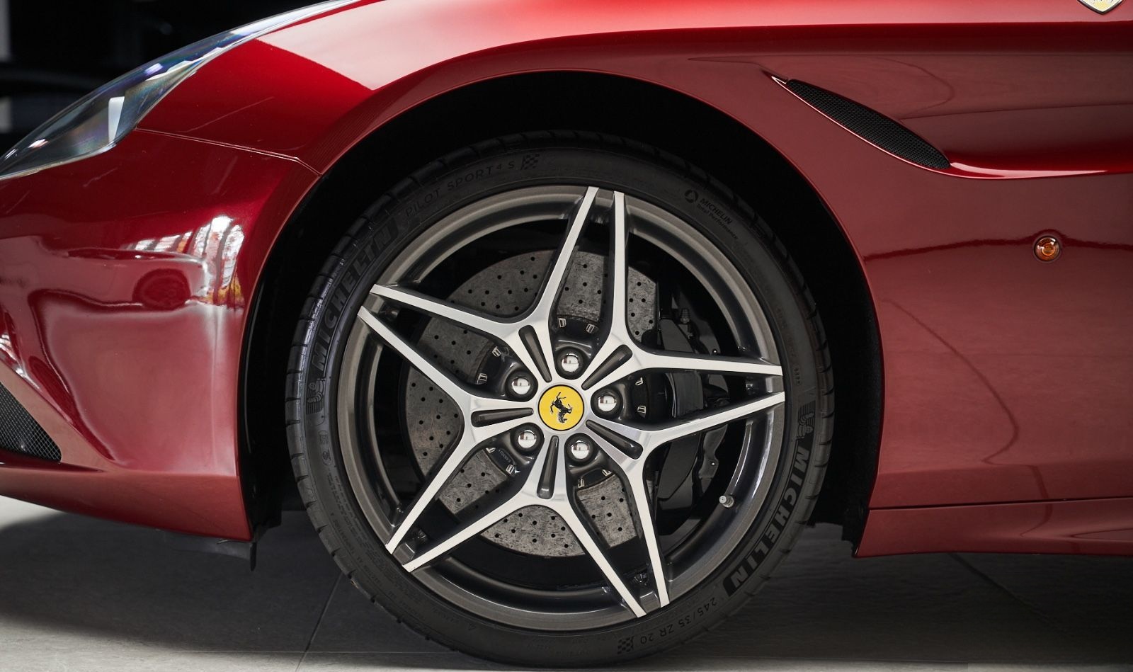 Ferrari California T LED Lenkrad Carbon Deutsches Fzg. foto 12
