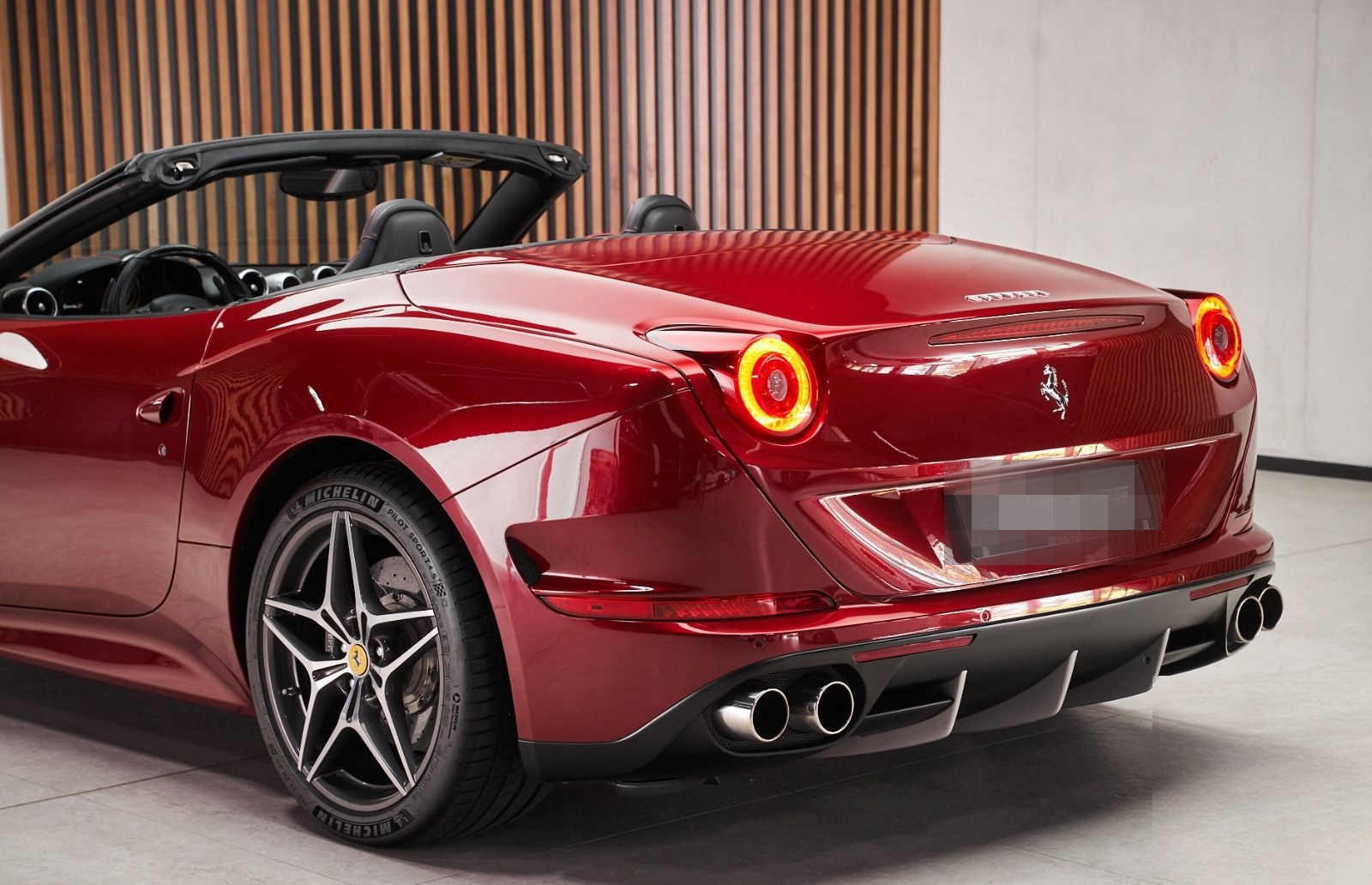 Ferrari California T LED Lenkrad Carbon Deutsches Fzg. foto 16