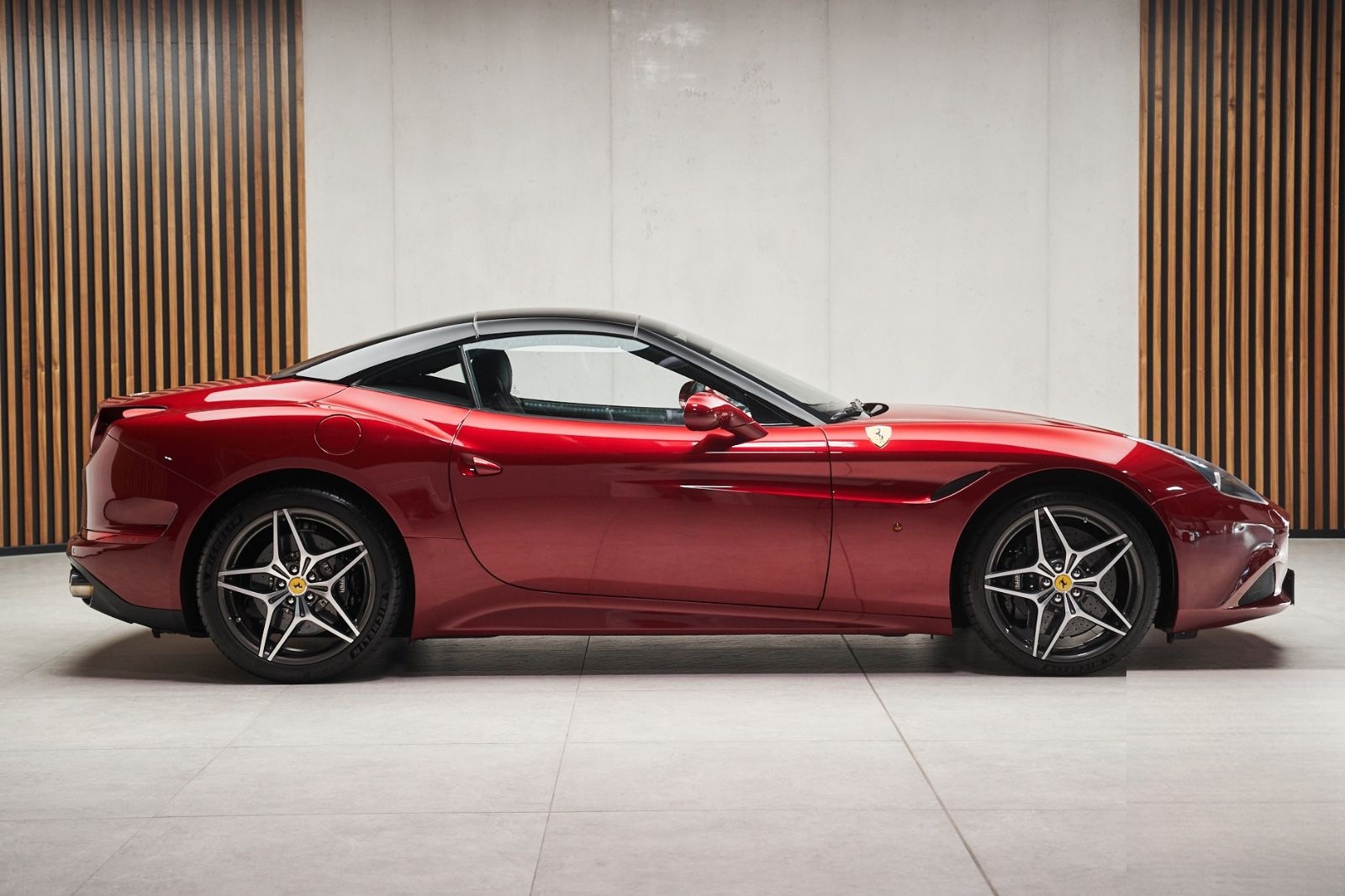 Ferrari California T LED Lenkrad Carbon Deutsches Fzg. foto 3