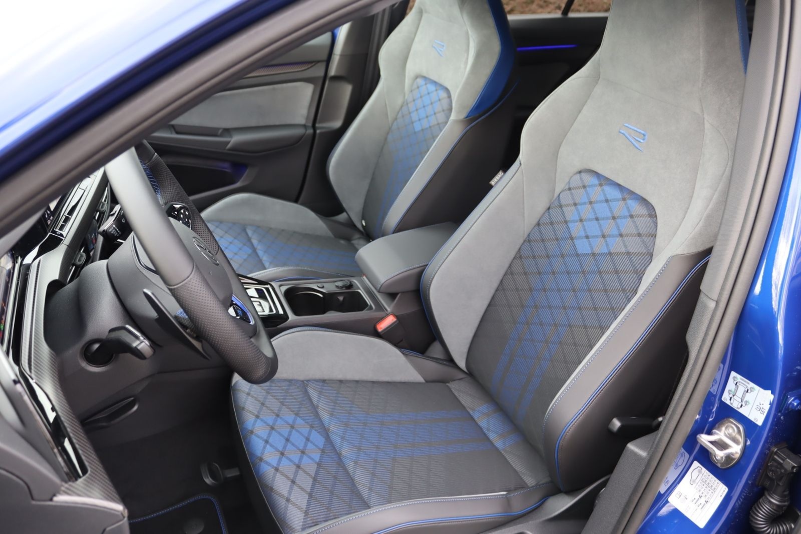 Volkswagen Golf R *333* Akrapovic® Matrix Sound HuD Kamera foto 18