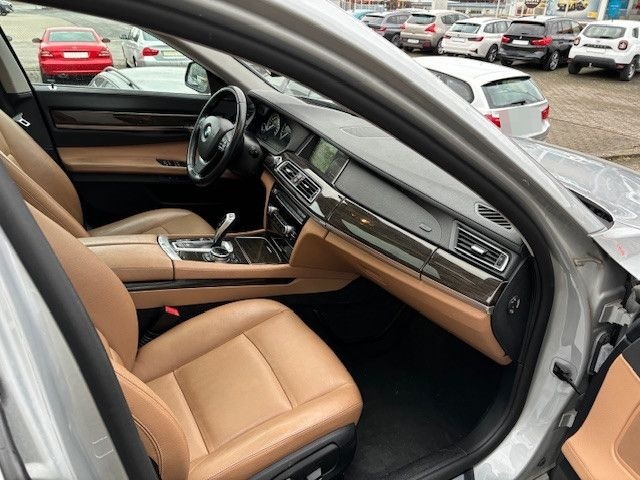 BMW 750i xDrive 4.4 V8 HEAD-UP+Glas-SHD+LEDER-Braun foto 11