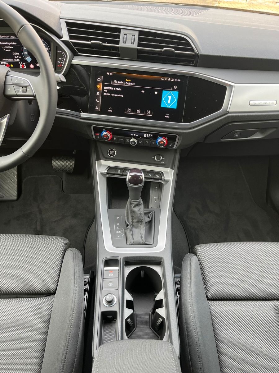 Audi *Q3 40 TFSI * Quattro *AHK*NAVI * el. Heckklappe foto 11