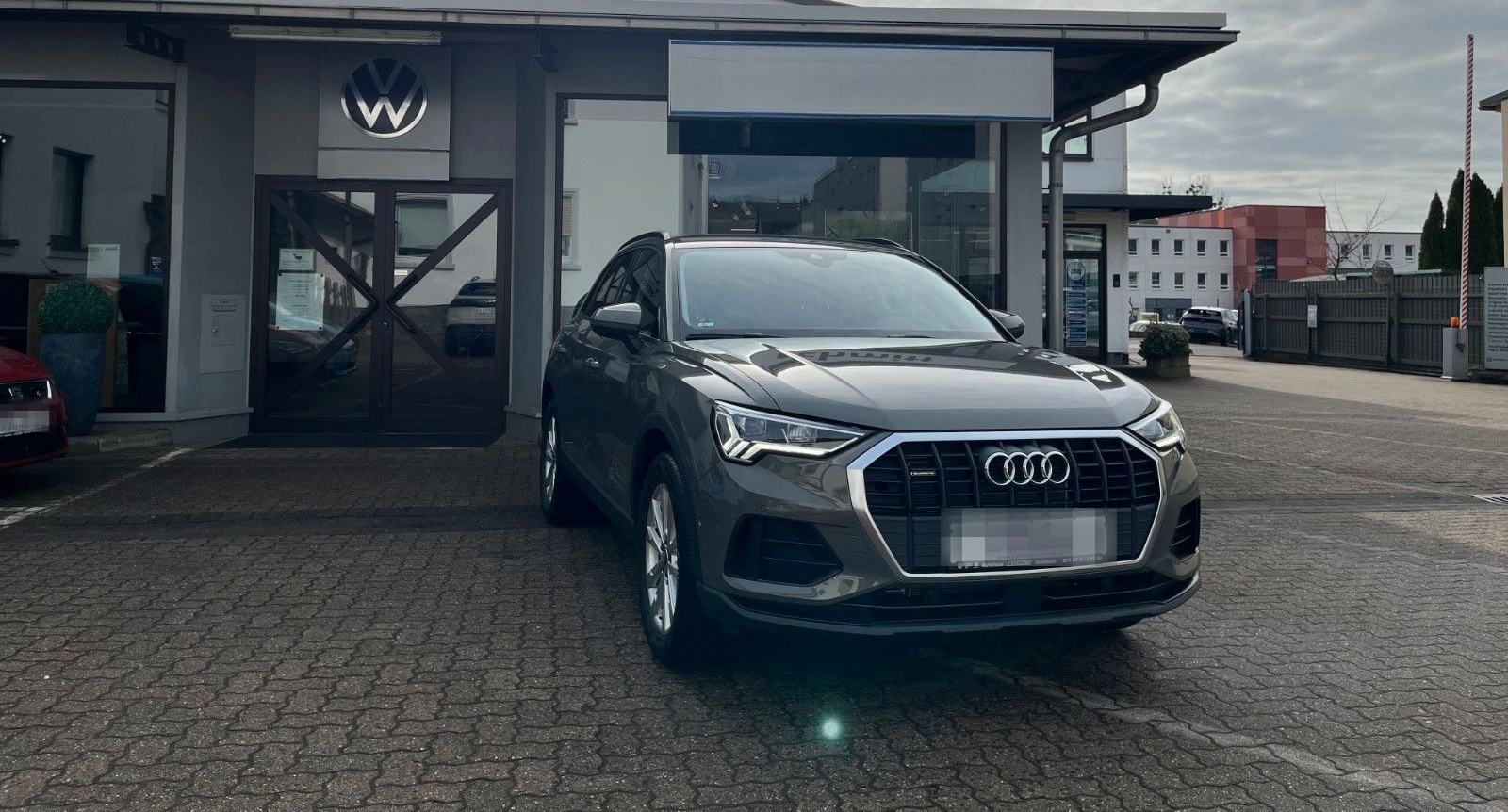 Audi *Q3 40 TFSI * Quattro *AHK*NAVI * el. Heckklappe foto 3