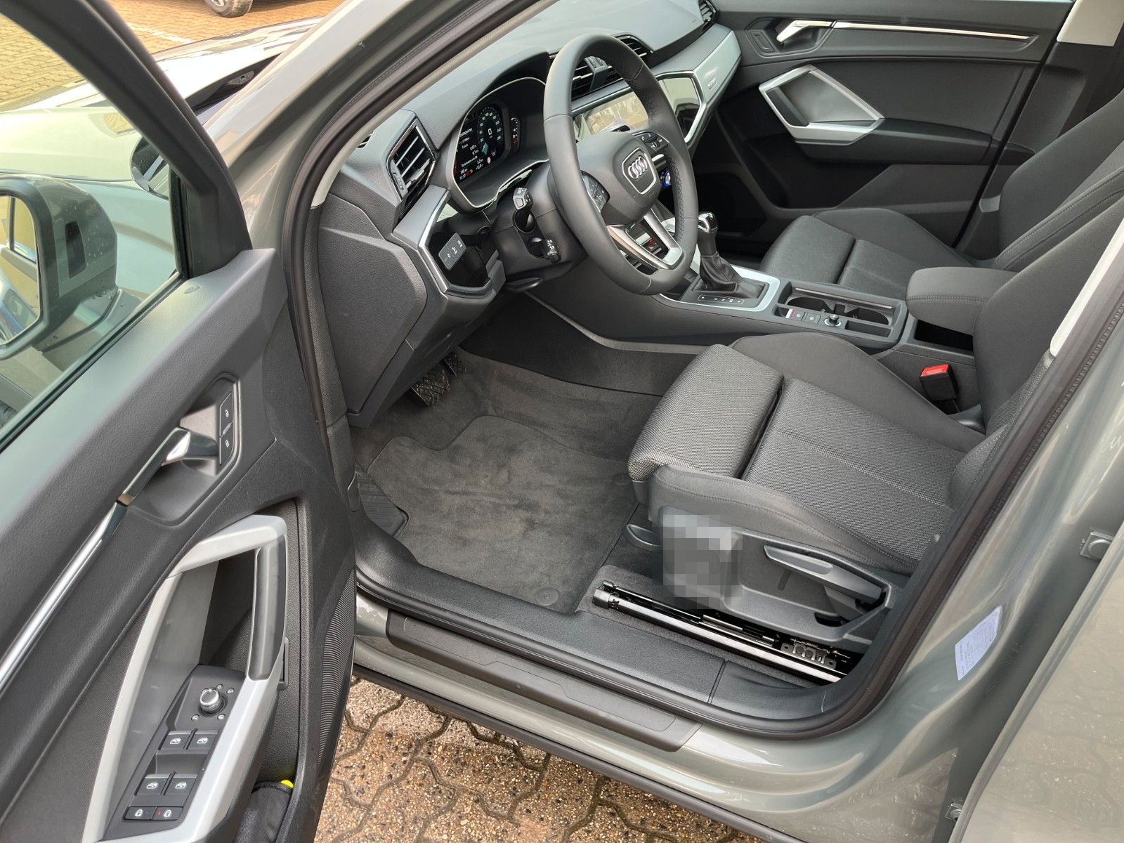 Audi *Q3 40 TFSI * Quattro *AHK*NAVI * el. Heckklappe foto 7