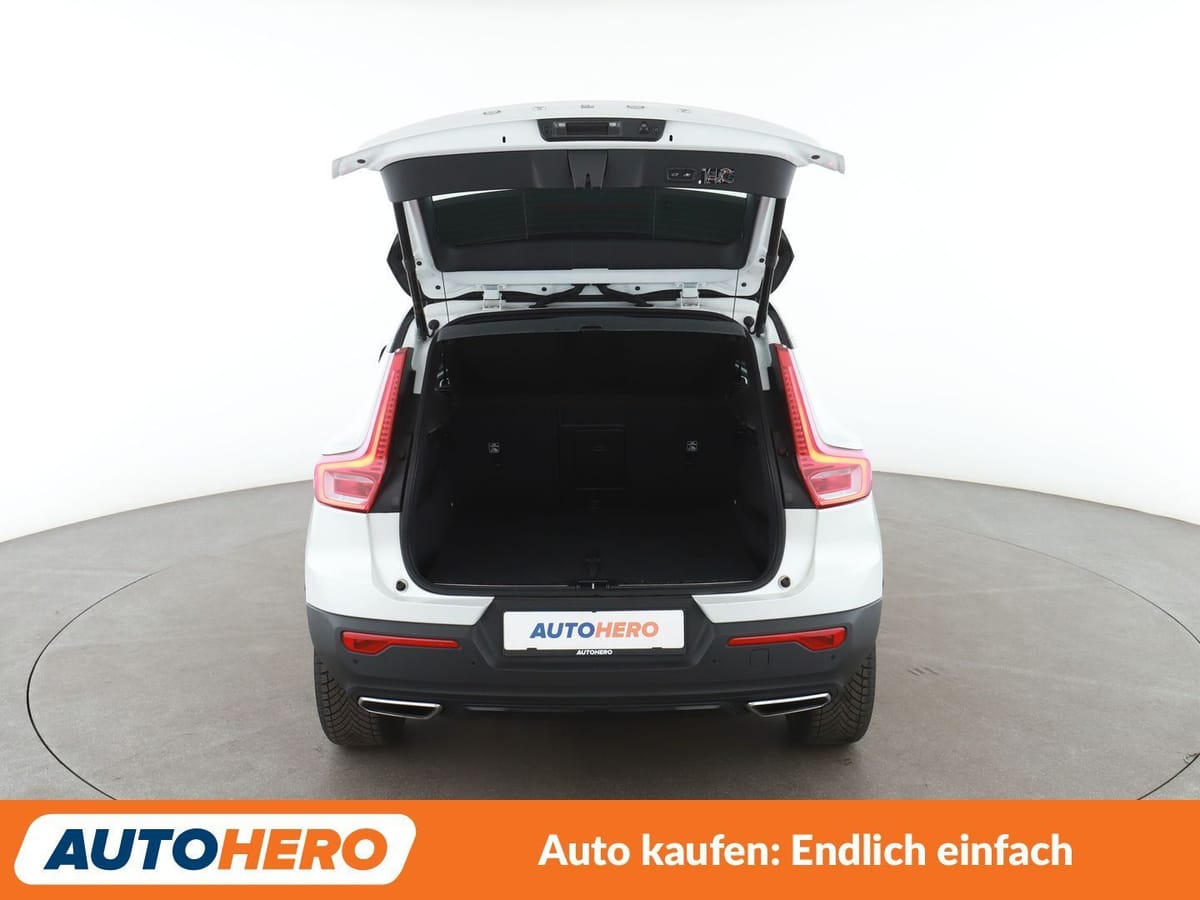 Volvo XC40 2.0 D4 R-Design AWD Aut. NAVI LED CAM TEMPO foto 17
