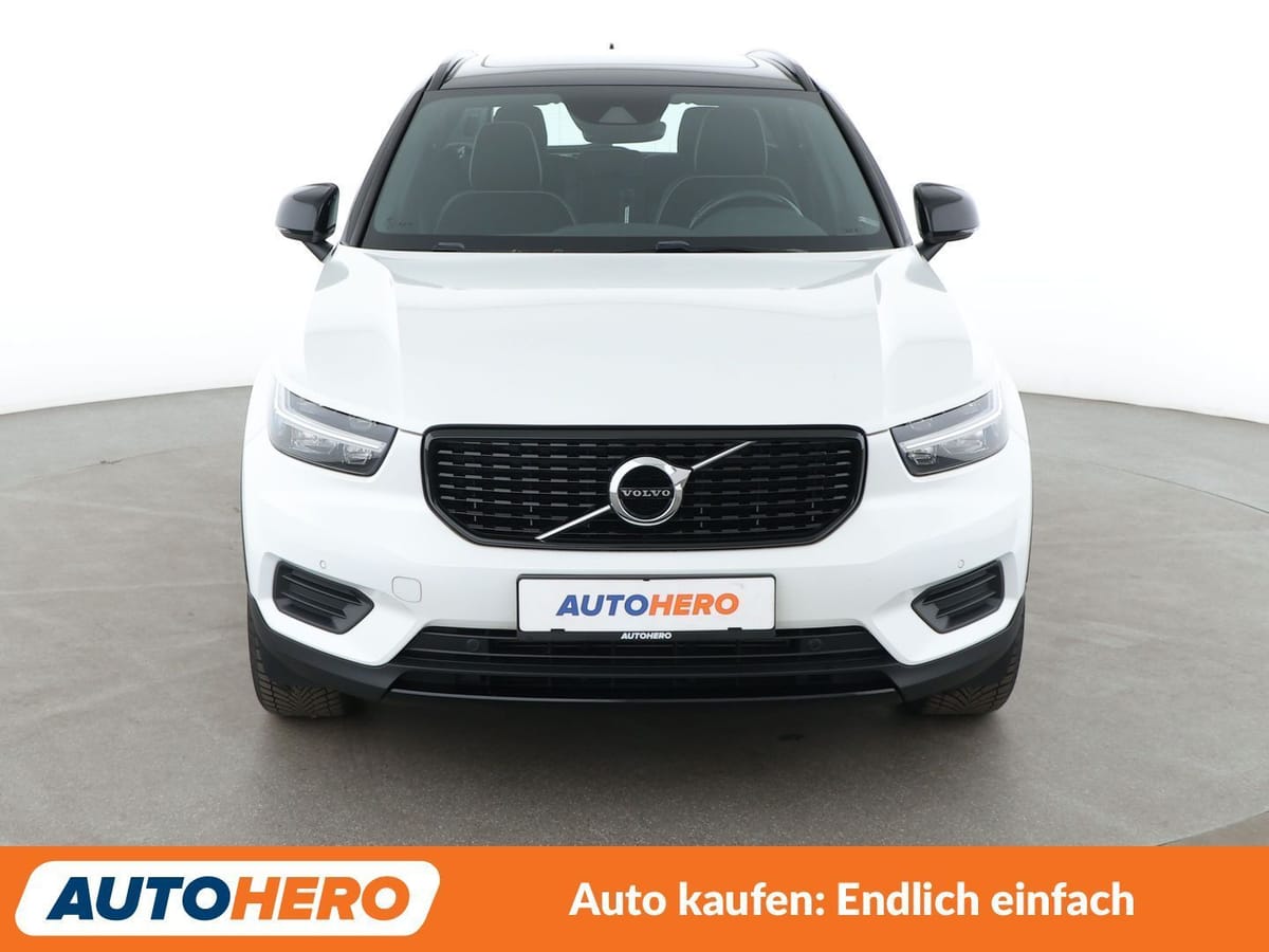 Volvo XC40 2.0 D4 R-Design AWD Aut. NAVI LED CAM TEMPO foto 9