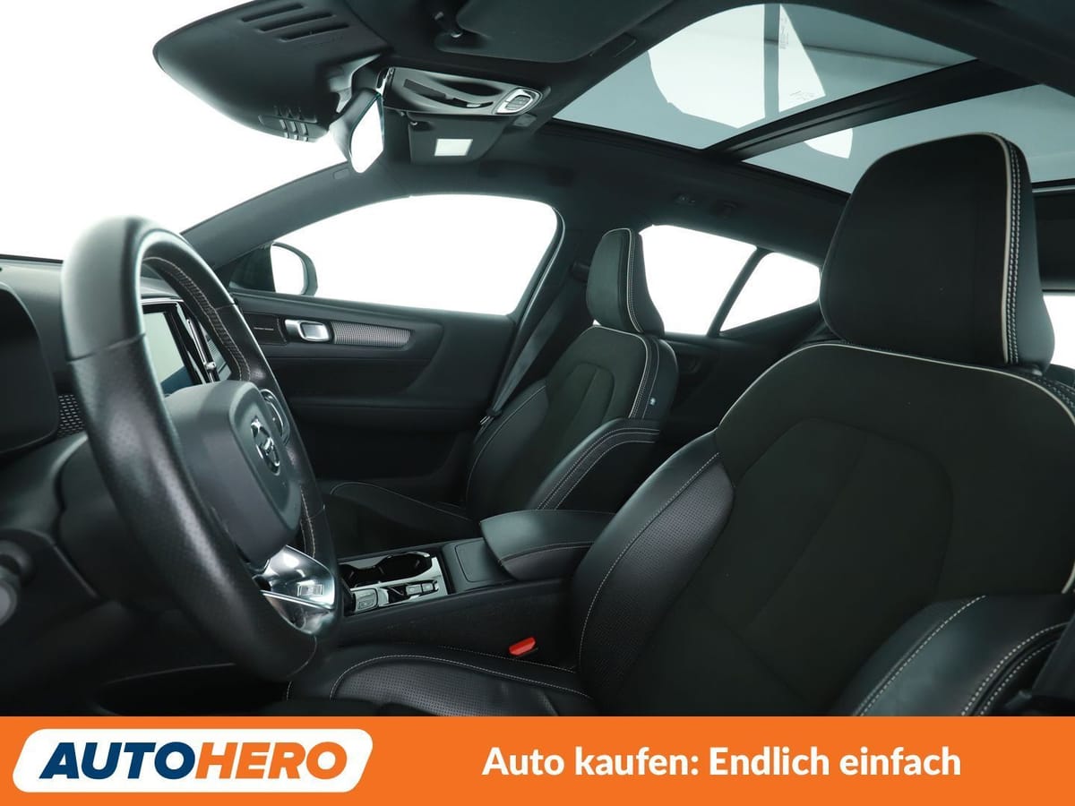 Volvo XC40 2.0 D4 R-Design AWD Aut. NAVI LED CAM TEMPO foto 10