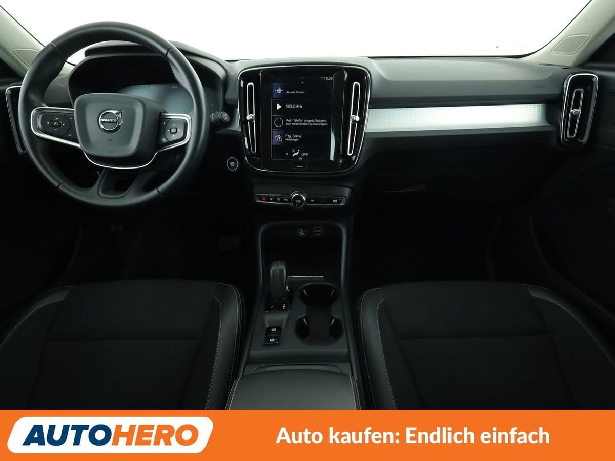 Volvo XC40 2.0 D3 Momentum Pro 2WD Aut. LED NAVI TEMPO foto 12