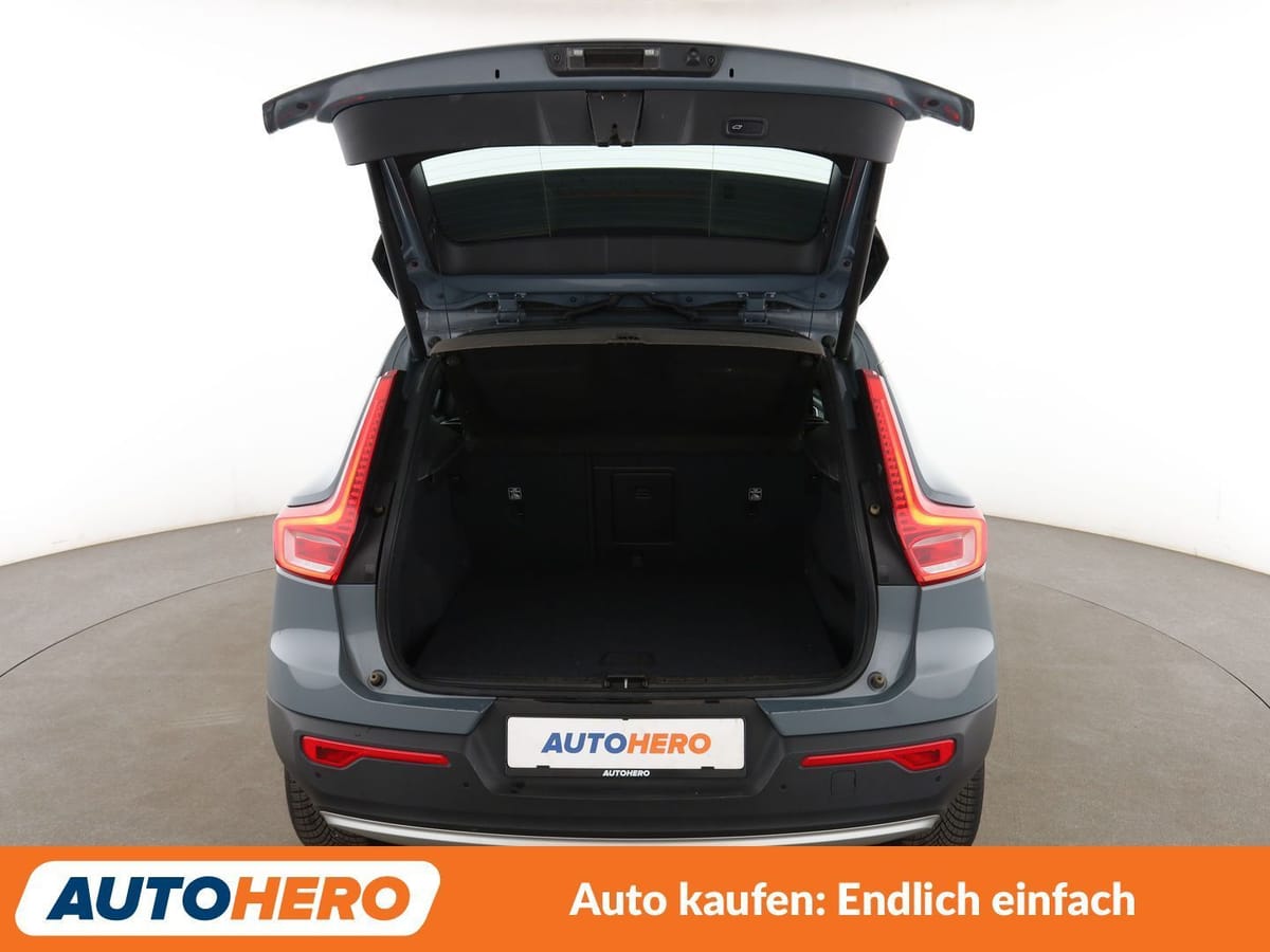 Volvo XC40 2.0 D3 Momentum Pro 2WD Aut. LED NAVI TEMPO foto 17