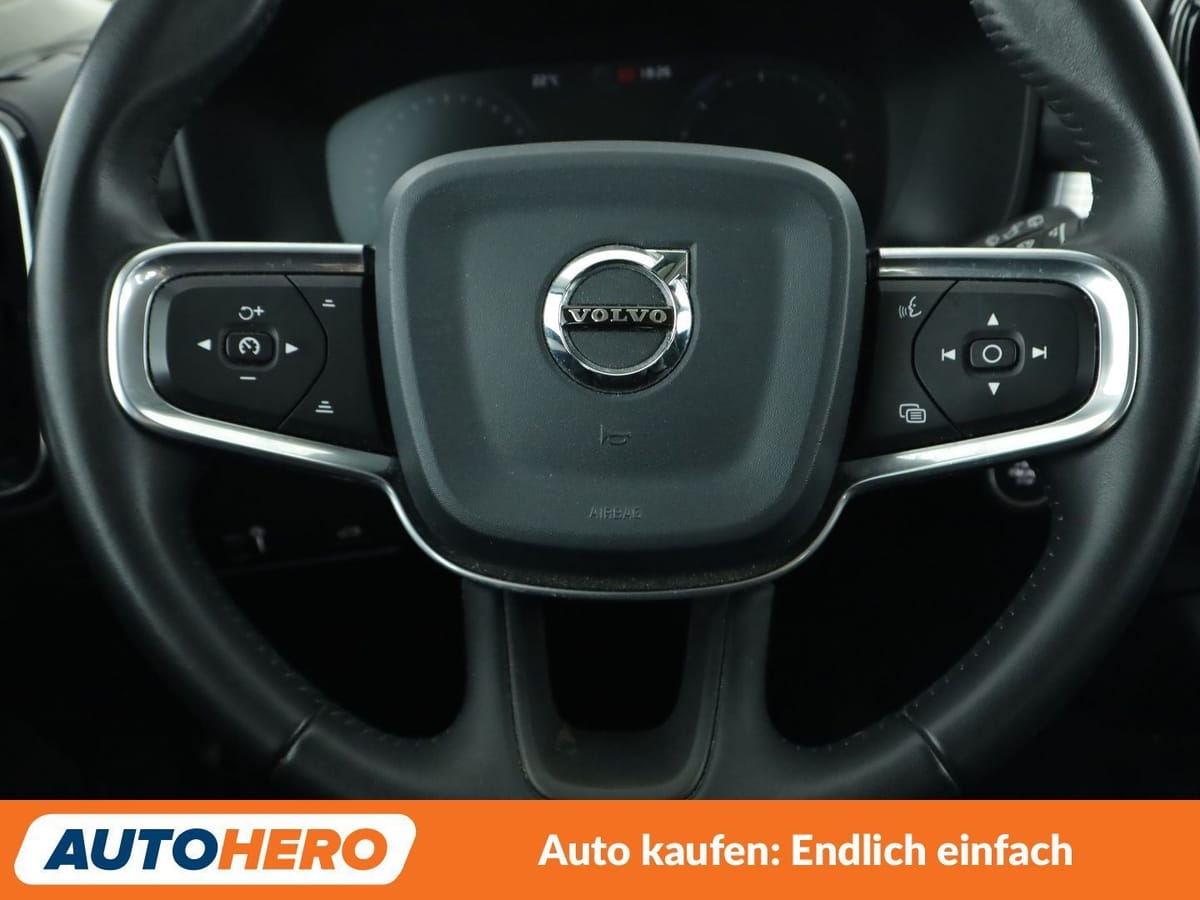 Volvo XC40 2.0 D3 Momentum Pro 2WD Aut. LED NAVI TEMPO foto 19