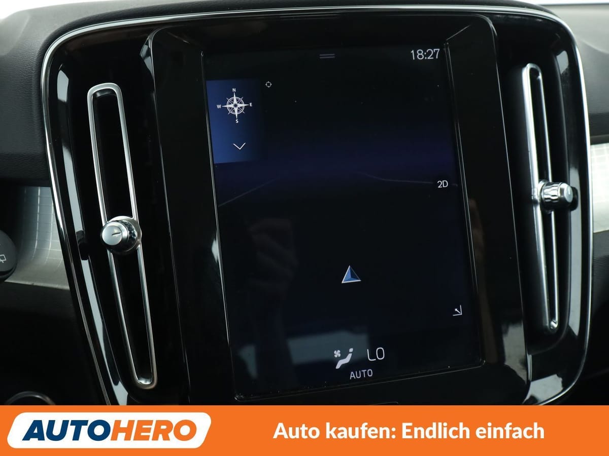 Volvo XC40 2.0 D3 Momentum Pro 2WD Aut. LED NAVI TEMPO foto 22