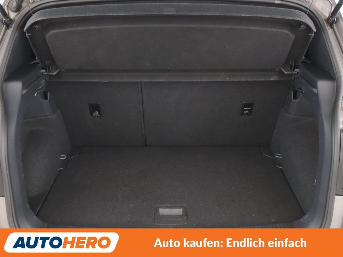 Volkswagen T-Cross 1.0 TSI Style Aut. *R-LINE*VC*LED*SHZ* foto 18