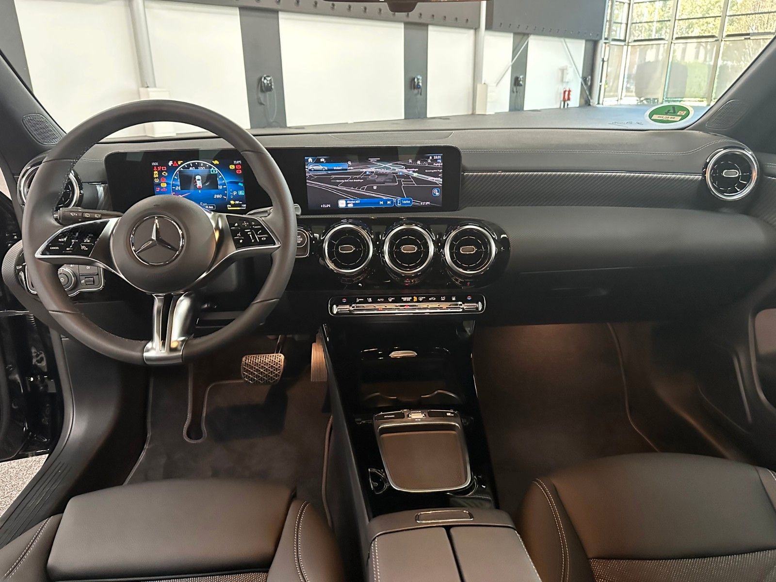 Mercedes-Benz CLA 250 e TIREFIT+ANHÄNGER+KAMERA foto 11