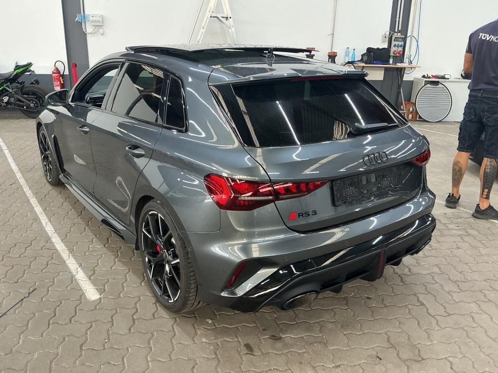 Audi RS3 Sportback 294 kW TFSI quattro FACELIFT PANO foto 3