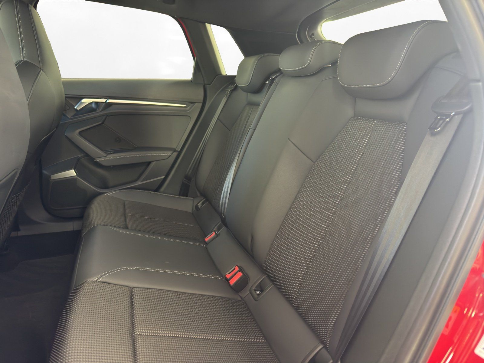 Audi S3 Sportback TFSI S tronic quattro | LED | SITZH foto 11