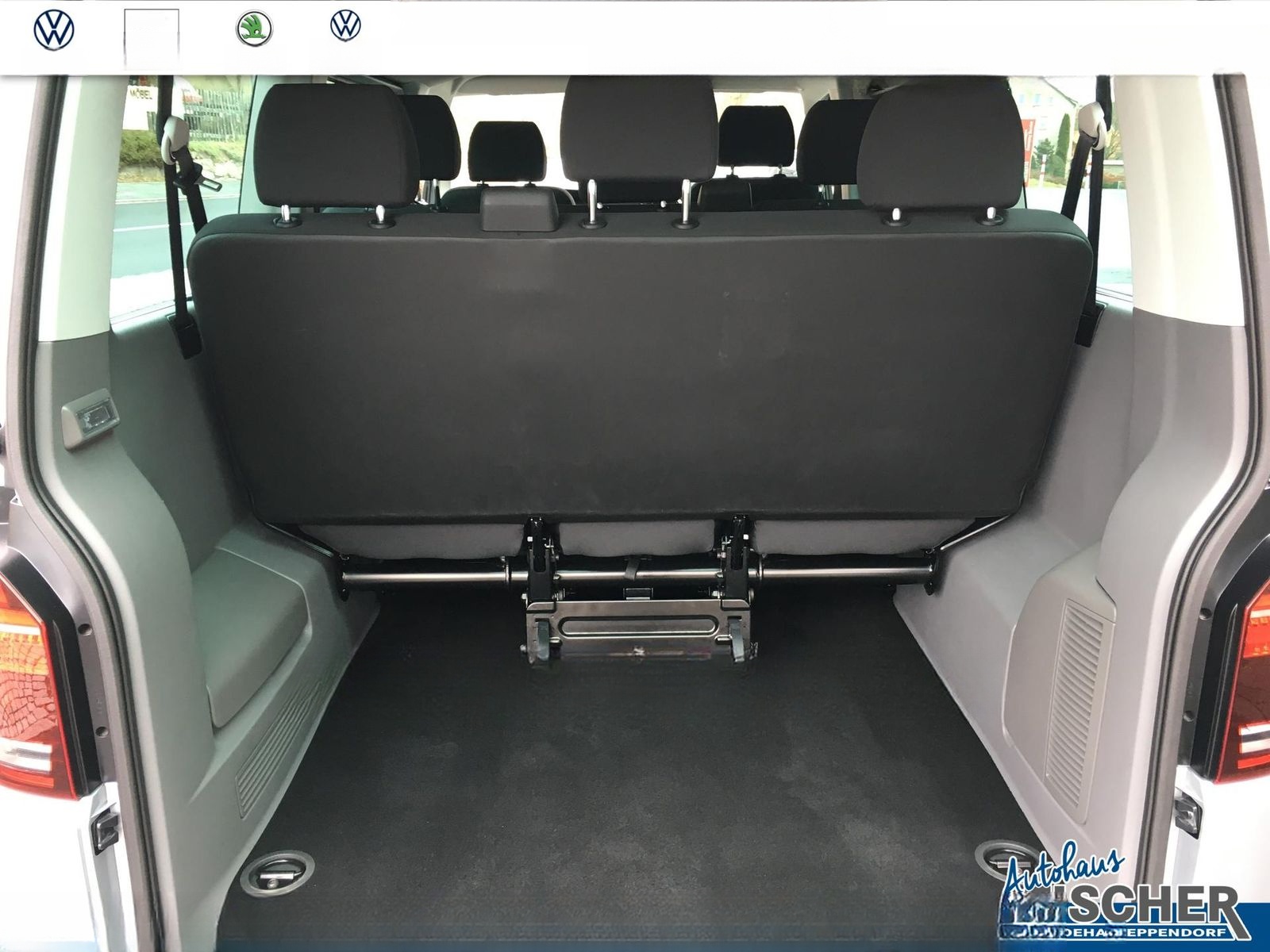 Volkswagen T6.1 Caravelle 2.0TDI DSG 8S KR LED NAVI 2xSTür foto 12