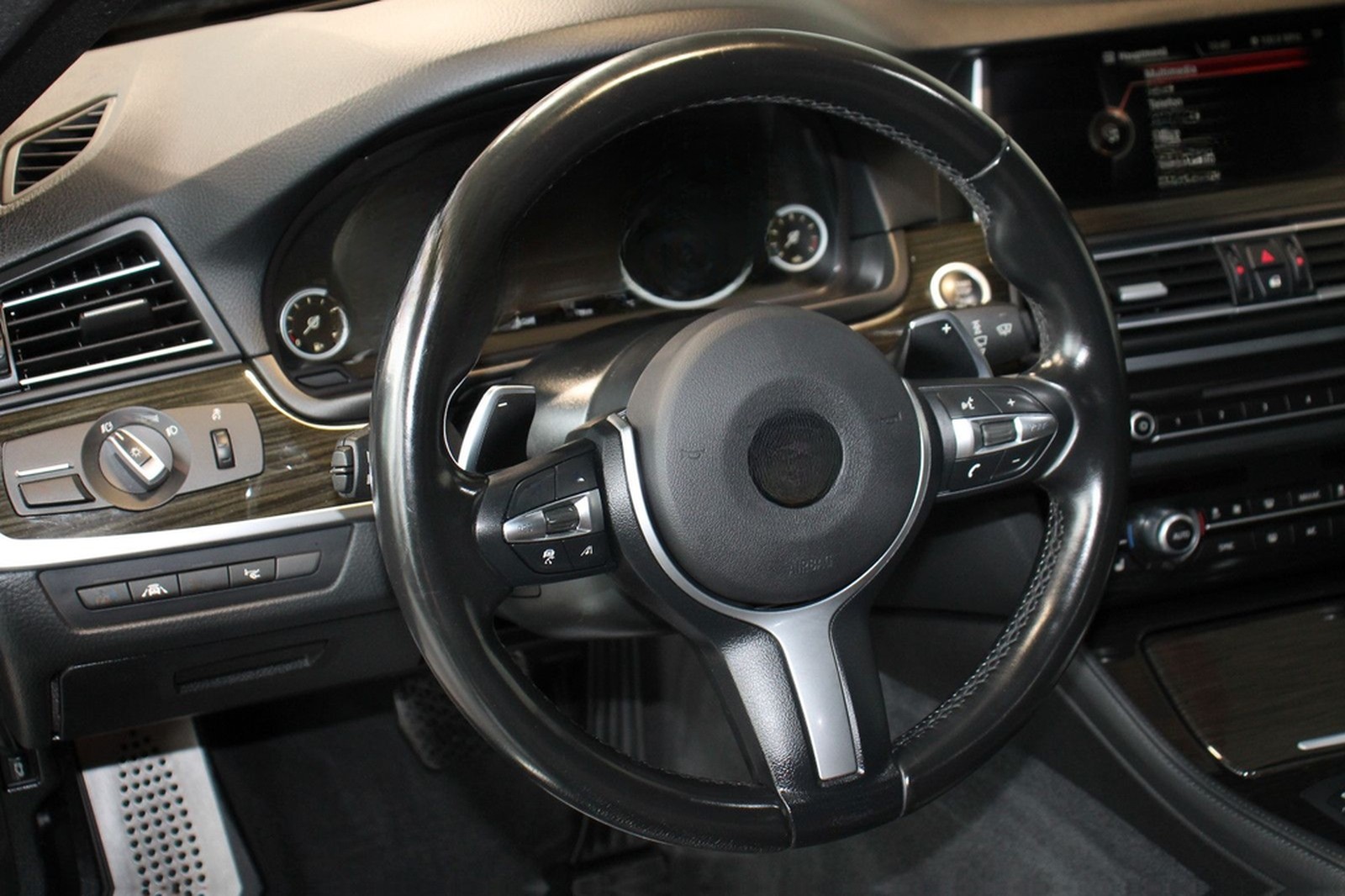 BMW M550d xDrive 2.Hand ACC HUD Kamera Xenon Leder foto 11