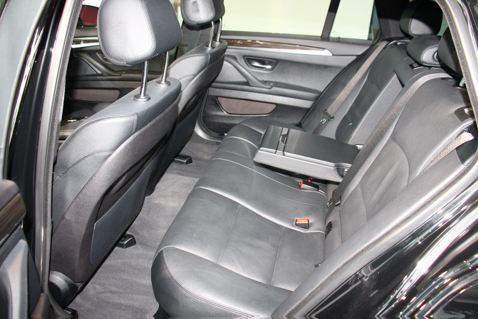 BMW M550d xDrive 2.Hand ACC HUD Kamera Xenon Leder foto 13