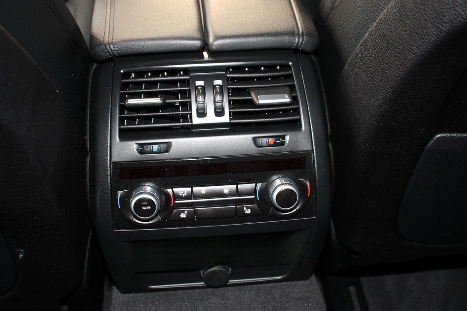 BMW M550d xDrive 2.Hand ACC HUD Kamera Xenon Leder foto 14