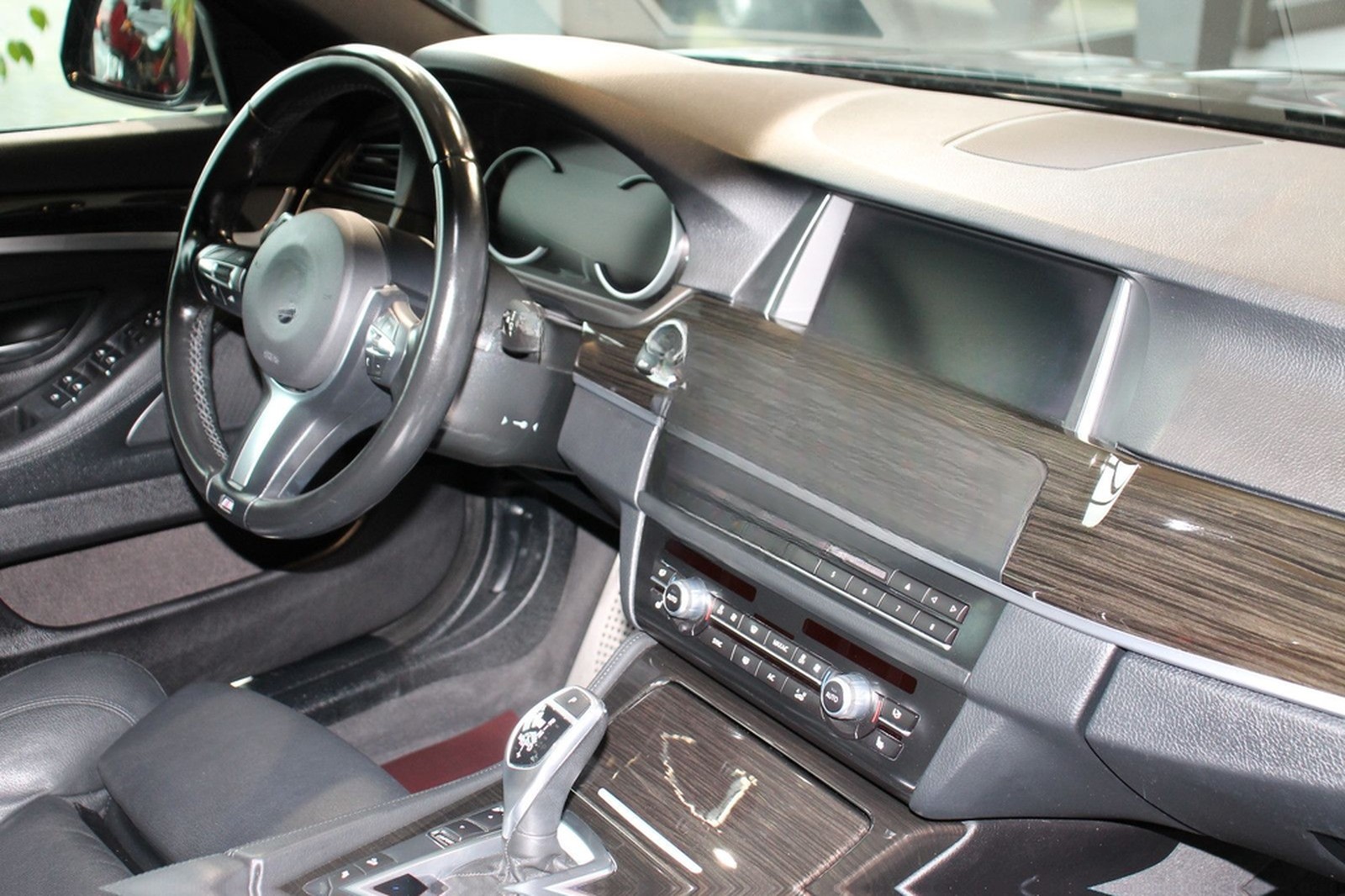 BMW M550d xDrive 2.Hand ACC HUD Kamera Xenon Leder foto 17