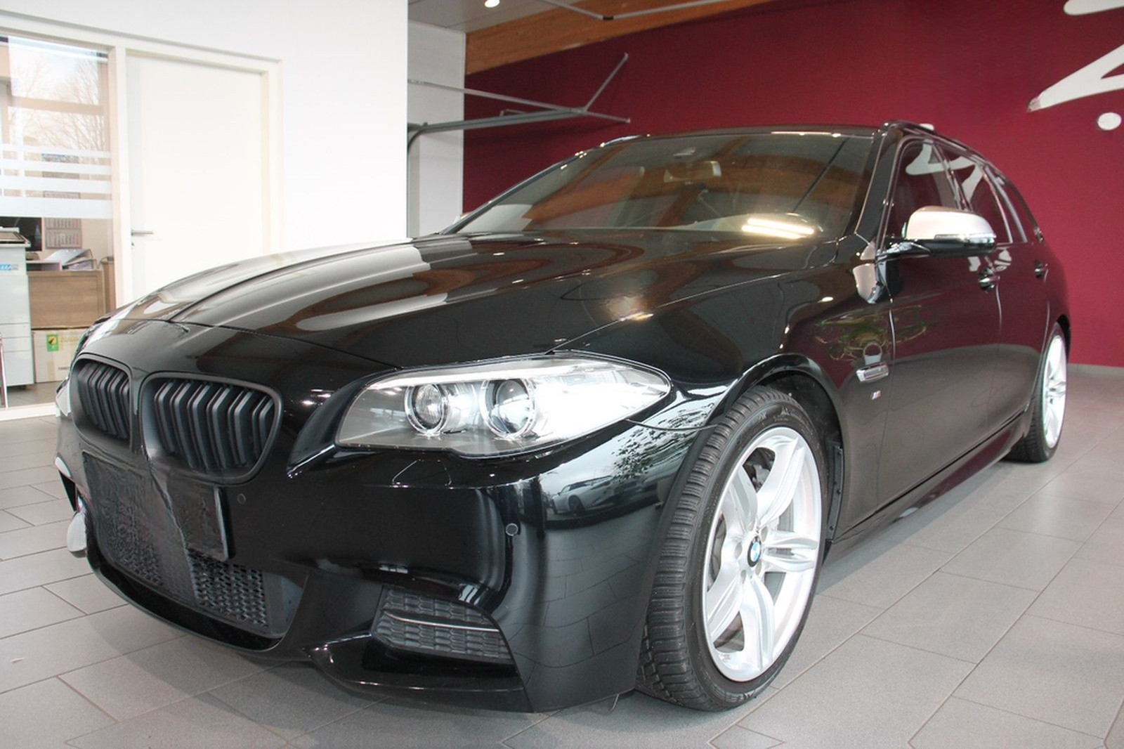 BMW M550d xDrive 2.Hand ACC HUD Kamera Xenon Leder foto 3