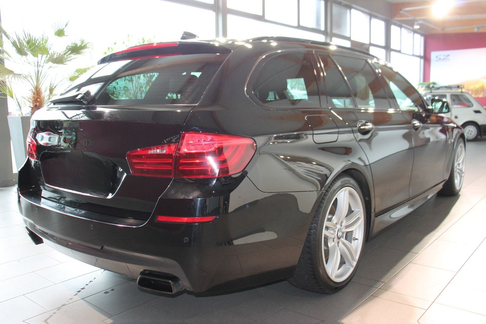 BMW M550d xDrive 2.Hand ACC HUD Kamera Xenon Leder foto 4