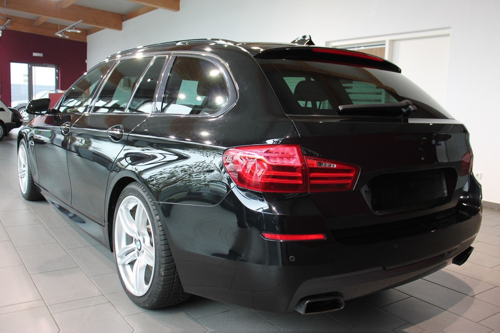 BMW M550d xDrive 2.Hand ACC HUD Kamera Xenon Leder foto 6