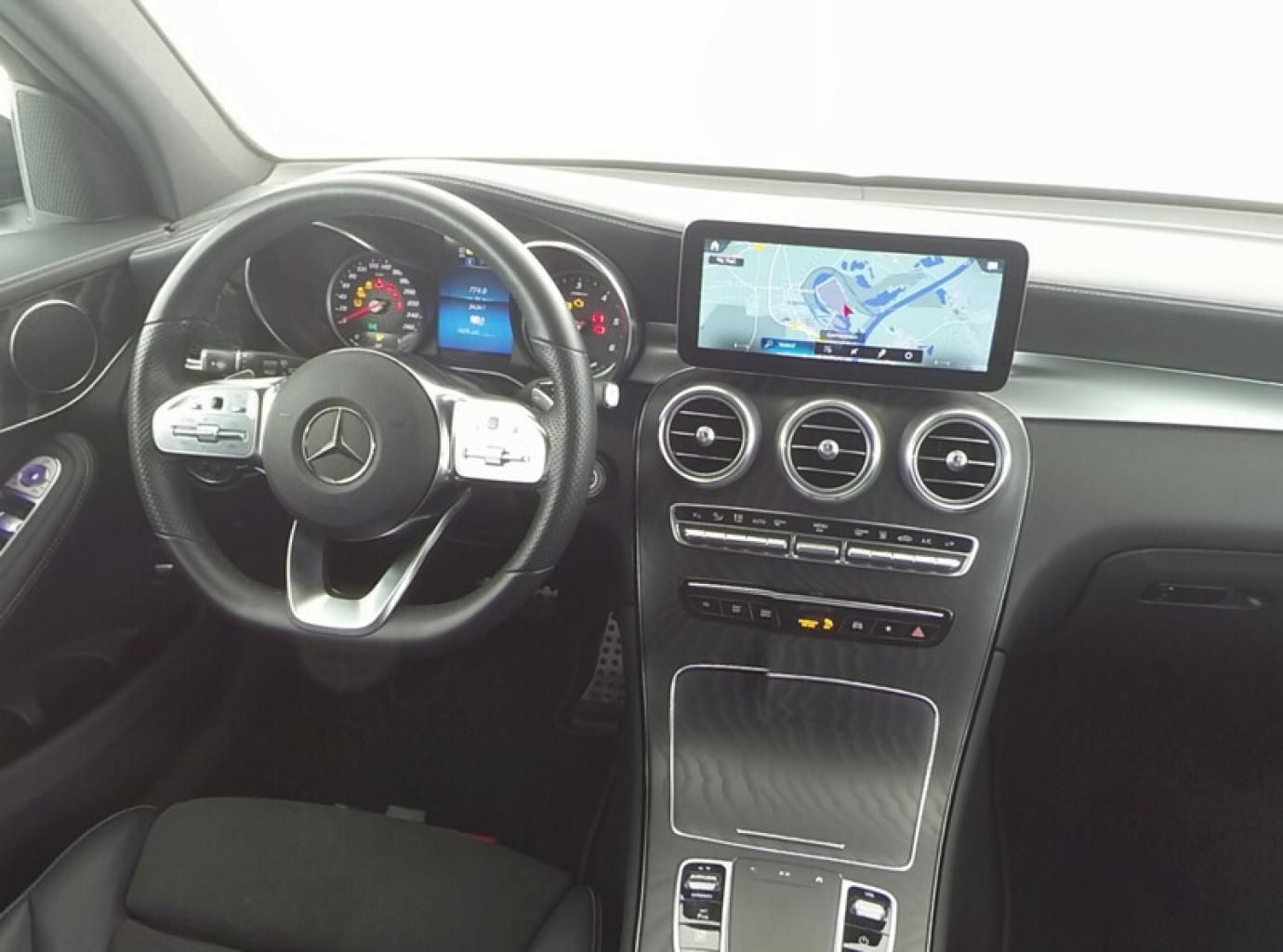 Mercedes-Benz GLC 300 de 4M:2xAMG/NIGHT/AHK/DISTRONIC+/LED/RFK foto 6