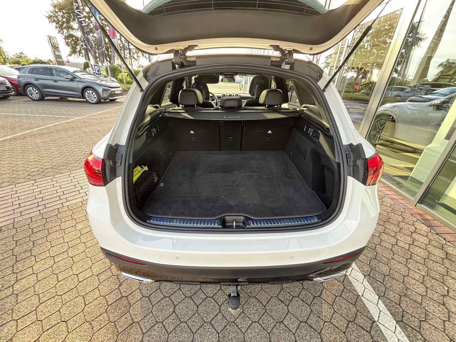 Mercedes-Benz GLC 200 4M AMG Night AdvanPlus AHK Pano 360 Dist foto 12