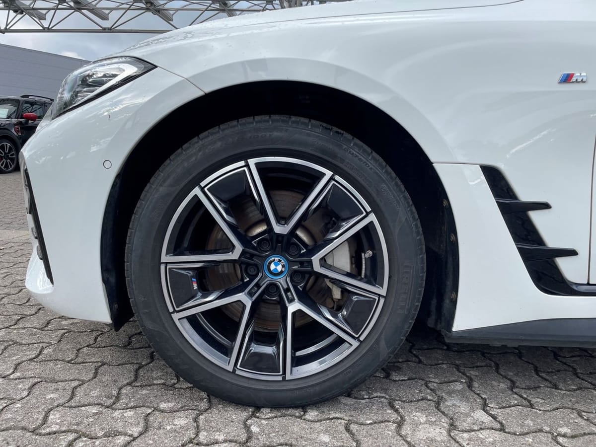 BMW i4 eDrive35 Elektro M Sport Tempomat Parkass. DA foto 12