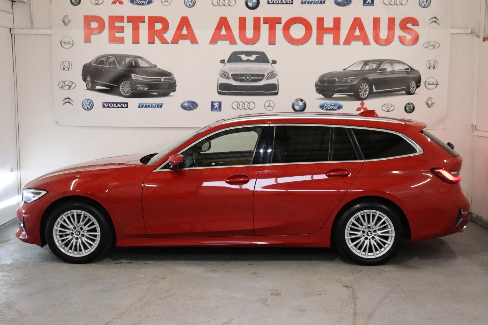 BMW 3 Touring 320 d xDrive Luxury Line 360Kamera foto 2