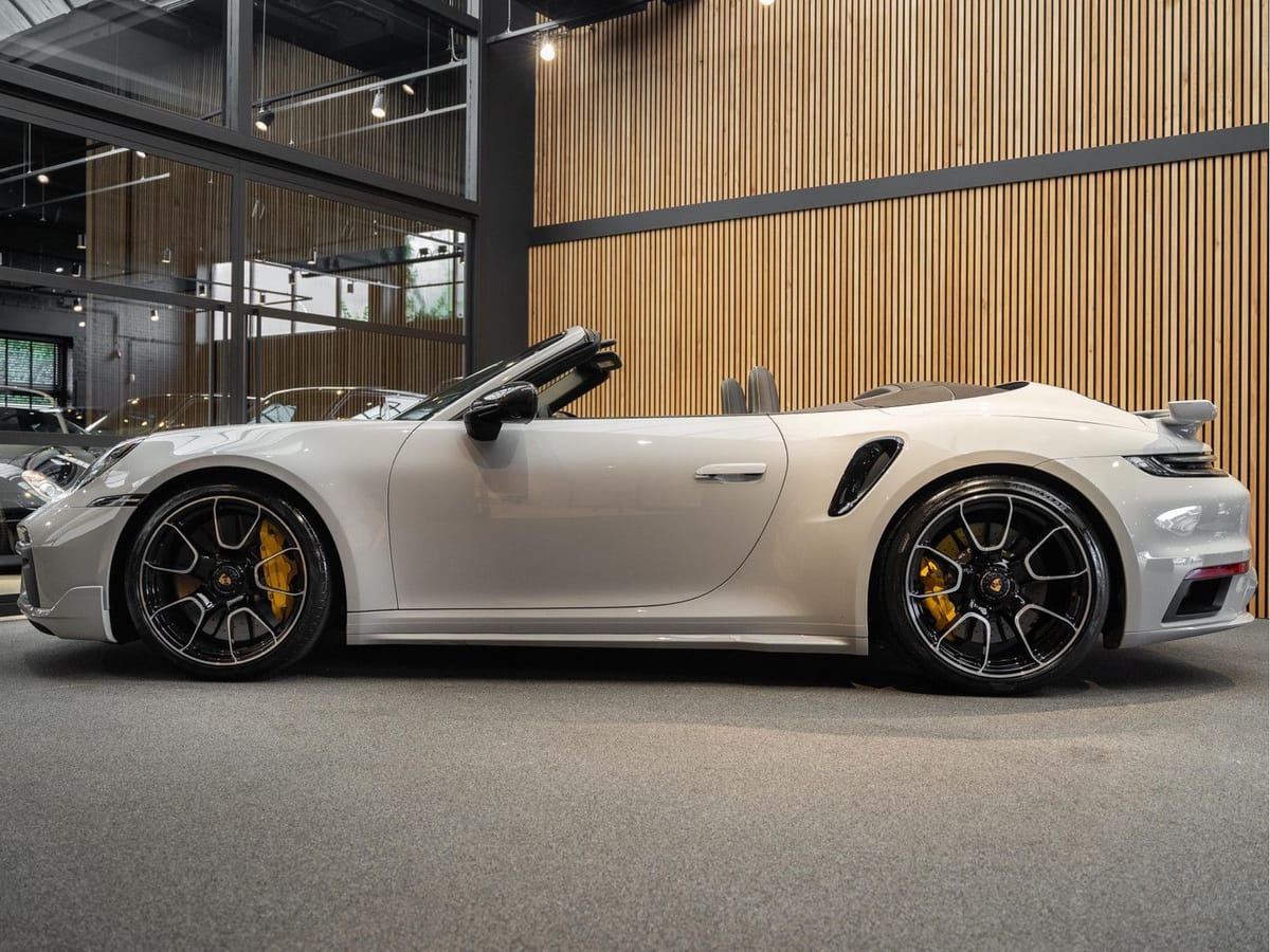 Porsche 992 992 Turbo S Cabrio Sport Design Burmester Tu foto 3