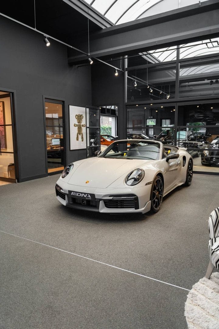 Porsche 992 992 Turbo S Cabrio Sport Design Burmester Tu foto 22