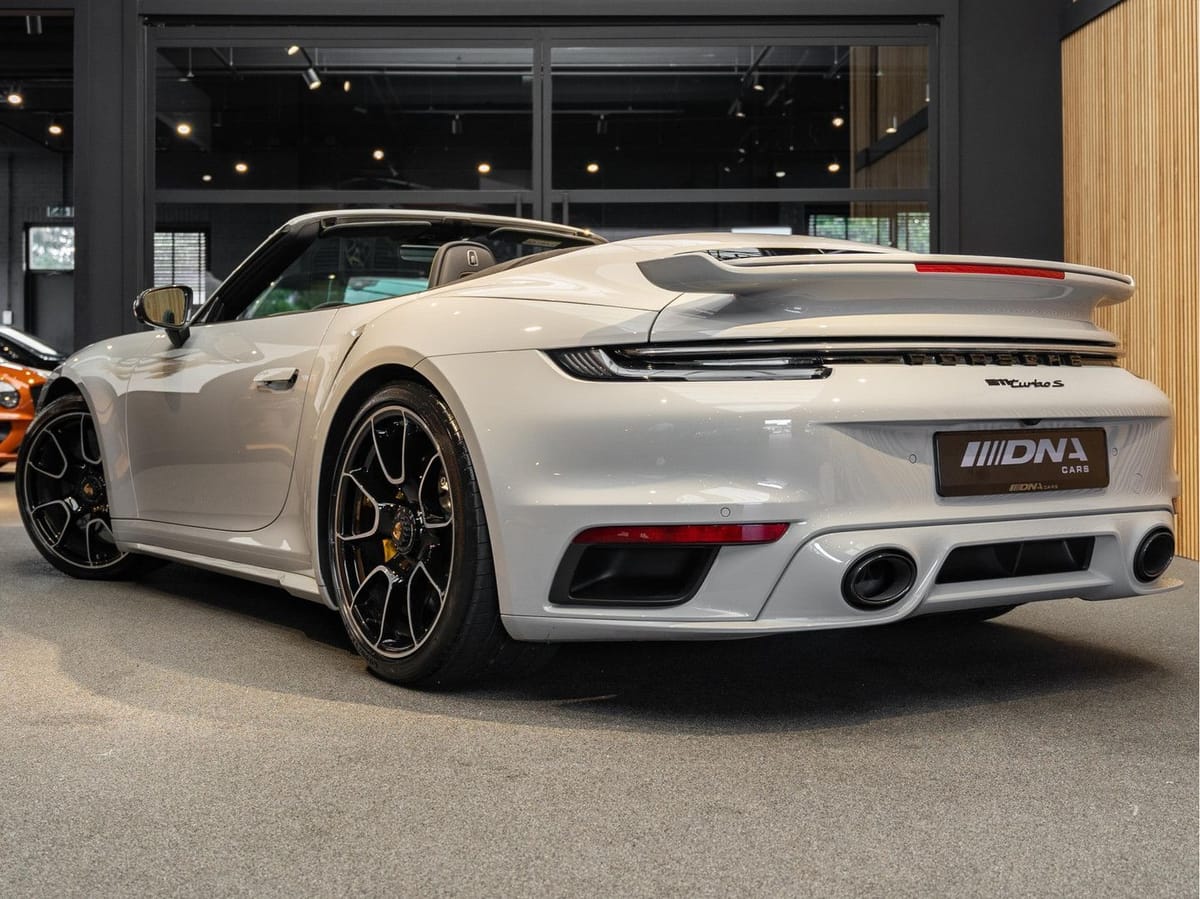 Porsche 992 992 Turbo S Cabrio Sport Design Burmester Tu foto 5