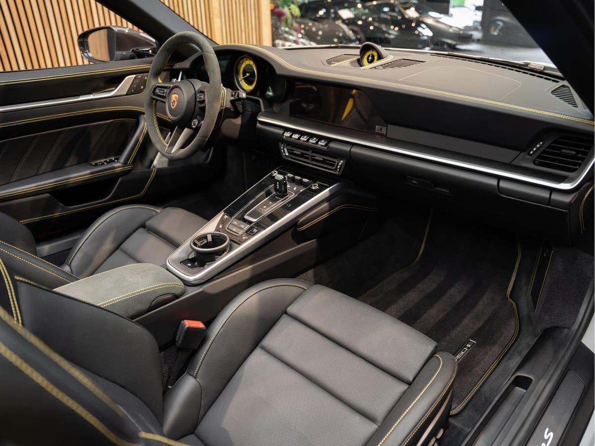 Porsche 992 992 Turbo S Cabrio Sport Design Burmester Tu foto 10