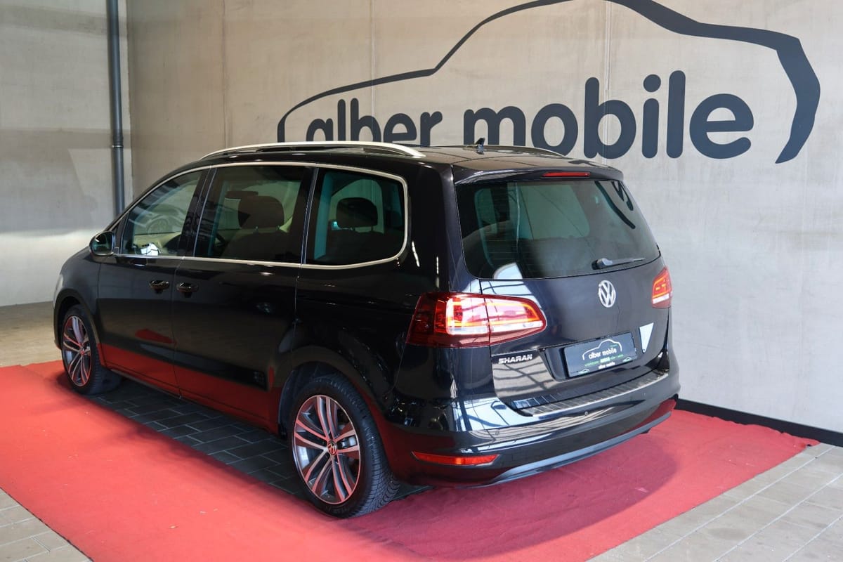 Volkswagen Sharan Highline Pano AHK Kam Alcantara 7-Sitze foto 3